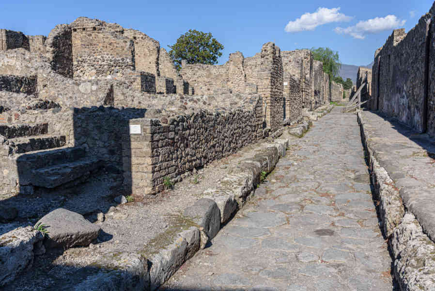 099 - Italia - Pompeya - parque arqueológico de Pompeya - calle.jpg